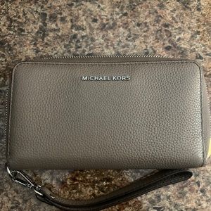 Michael Kors Wristlet